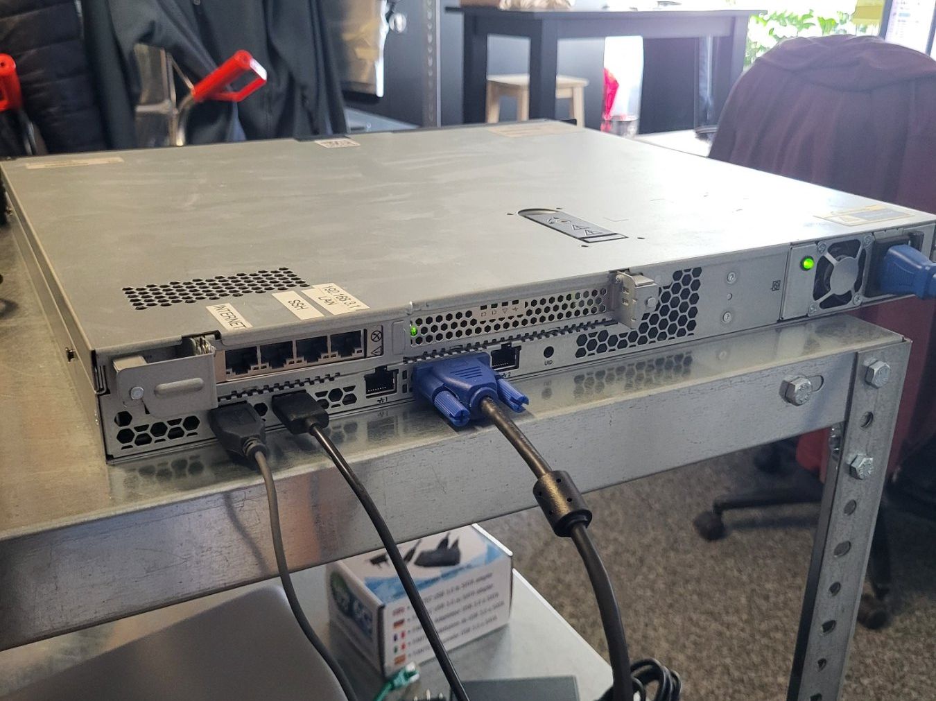 Hewlett Packard Server: HPE ProLiant DL20 Gen 9 mit 4 HDD – Gebraucht aus Rümlang von Greenliff 3