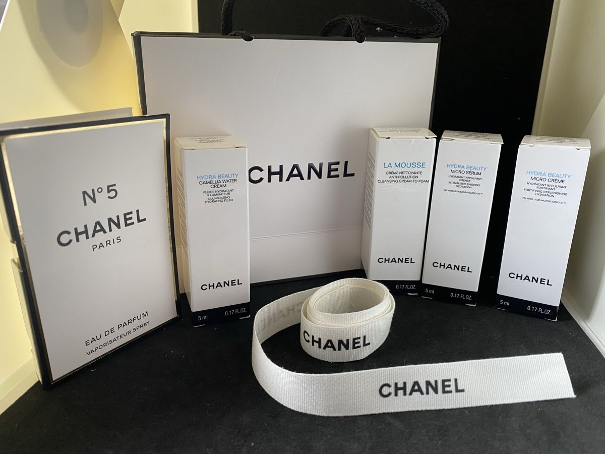 Chanel Profumi & Eau de Toilette: Set Chanel miniatures – Nuovo e nell'imballaggio originale da Bouveret venduto da wes_7zll