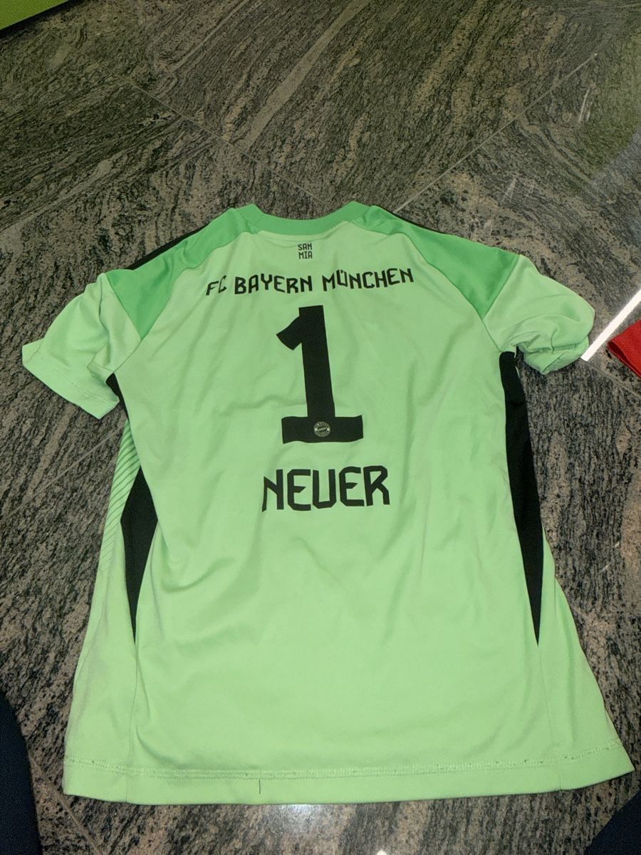 Bayern München Leibchen & Hosen: Fc Bayern Trikot - 5 Stuck – Gebraucht aus Zürich von bri_s9j9 7