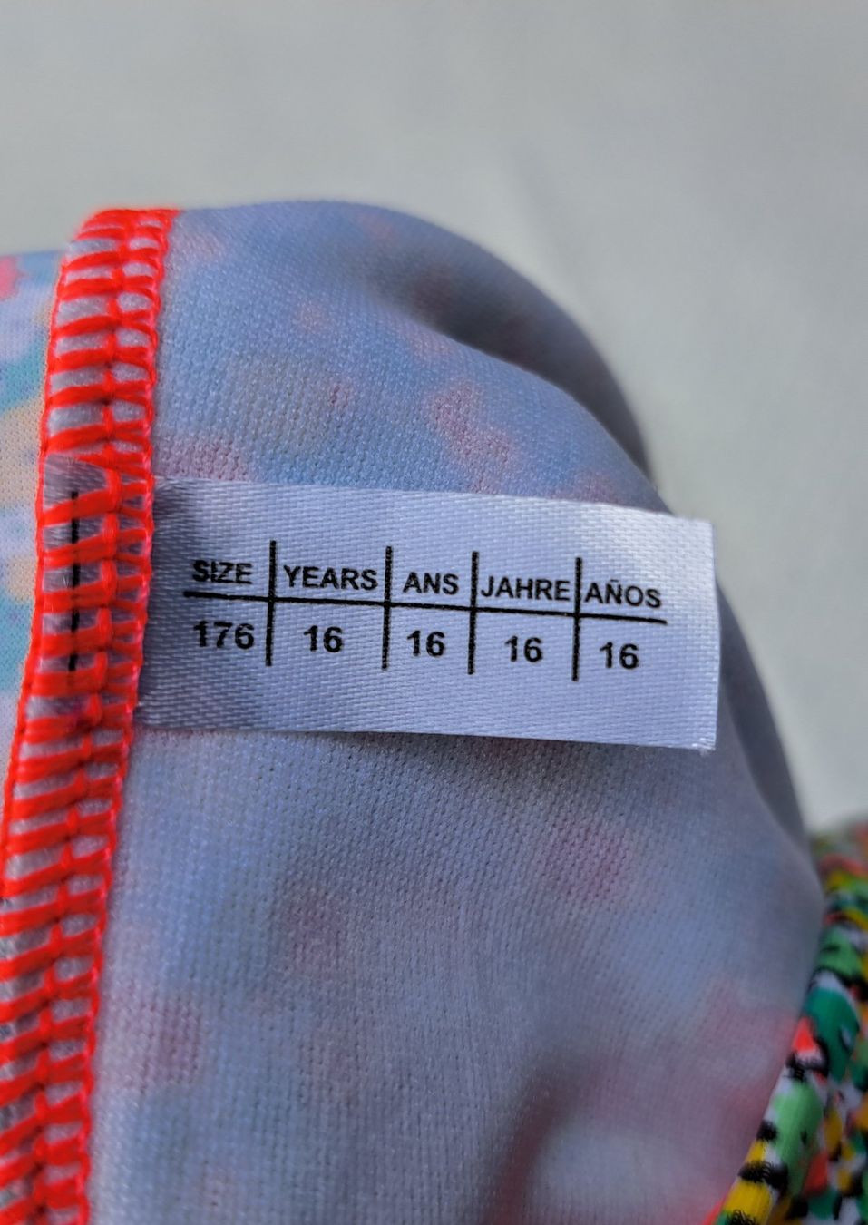 Costumi da bagno & Bikini: Sommerliches Bikini-Top mit Blumenmuster, Grösse 176 – Nuovo e nell'imballaggio originale da Gysenstein venduto da joshuas81 3