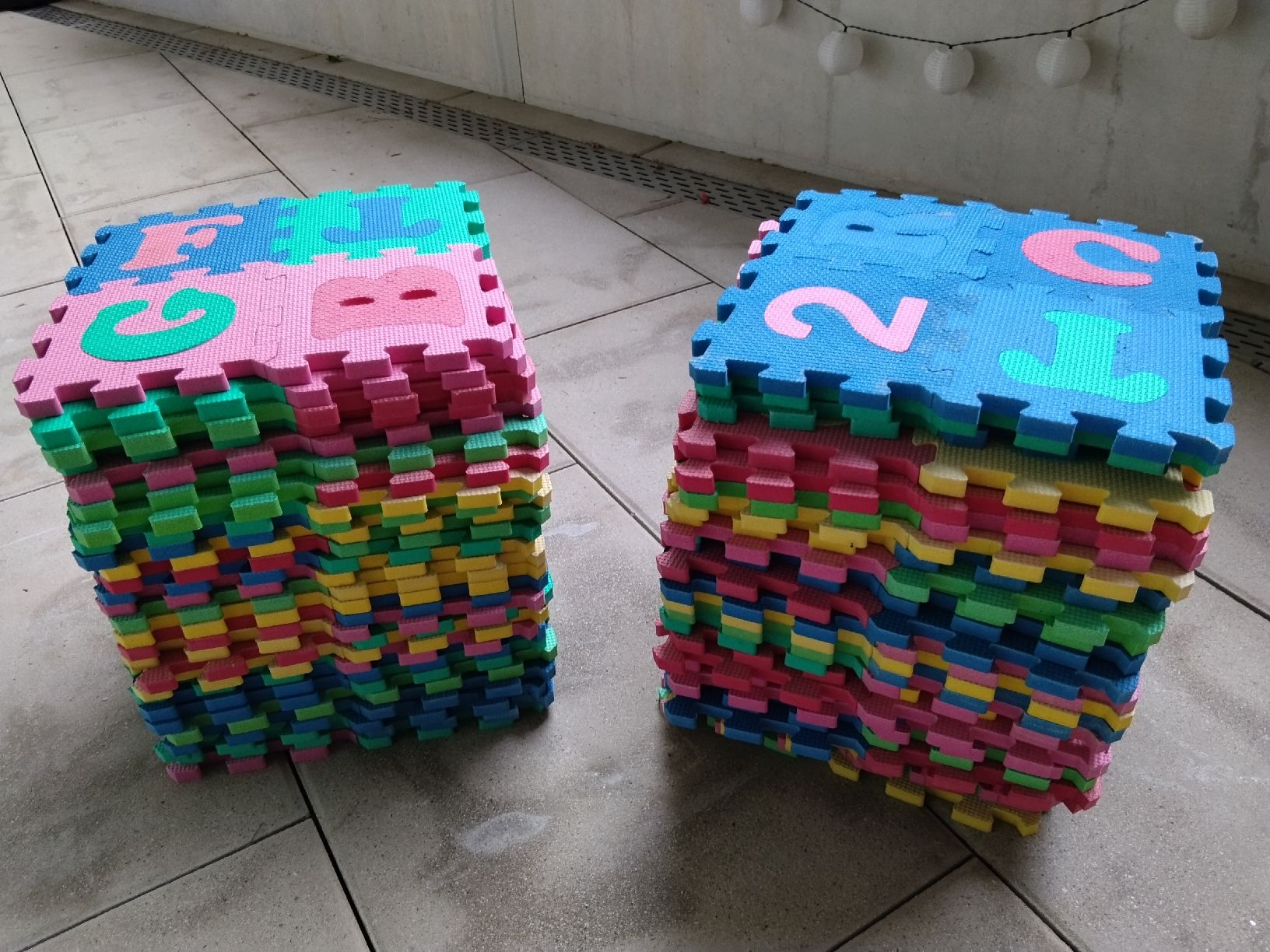 Rivestimenti per pavimenti: Bodenbeläge Puzzles 54 Stück – Usato da Muri AG venduto da Suiphi 5