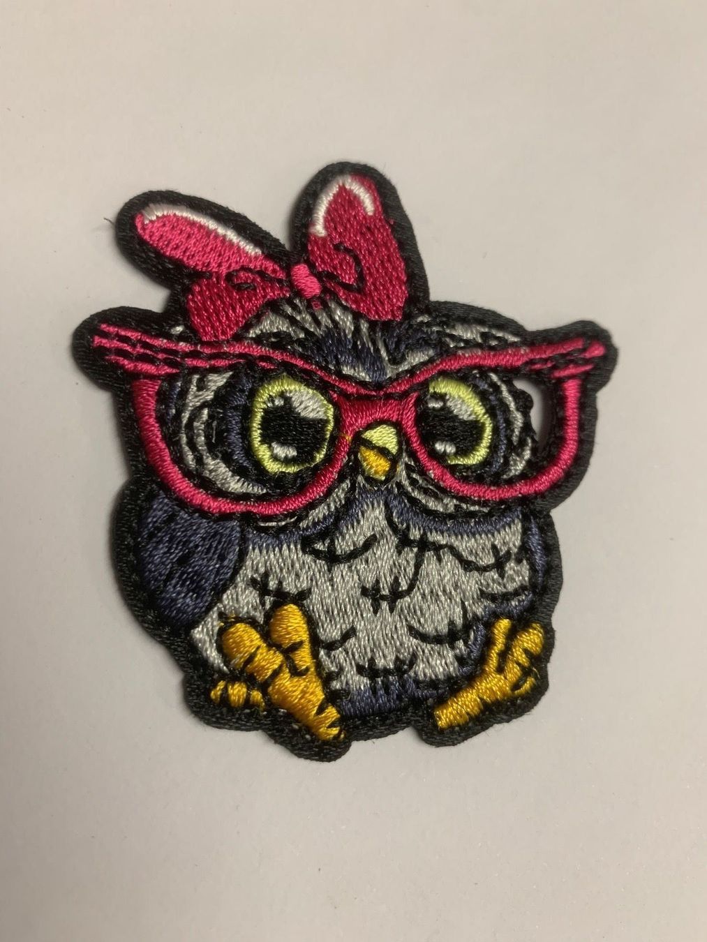 Altro in  Abbigliamento & Accessori: Uhu Brille Badge – Nuovo e nell'imballaggio originale da Ostermundigen venduto da Mcone