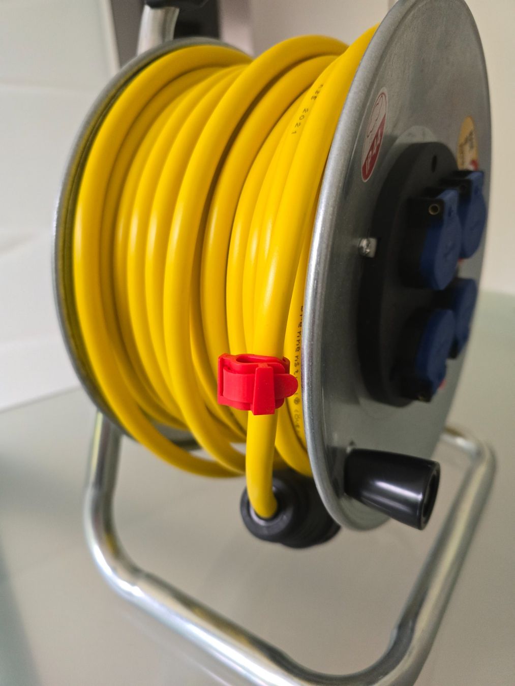 Kabel: Enrouleur de câble – Neu und originalverpackt aus La Chaux-de-Fonds von KS99 2