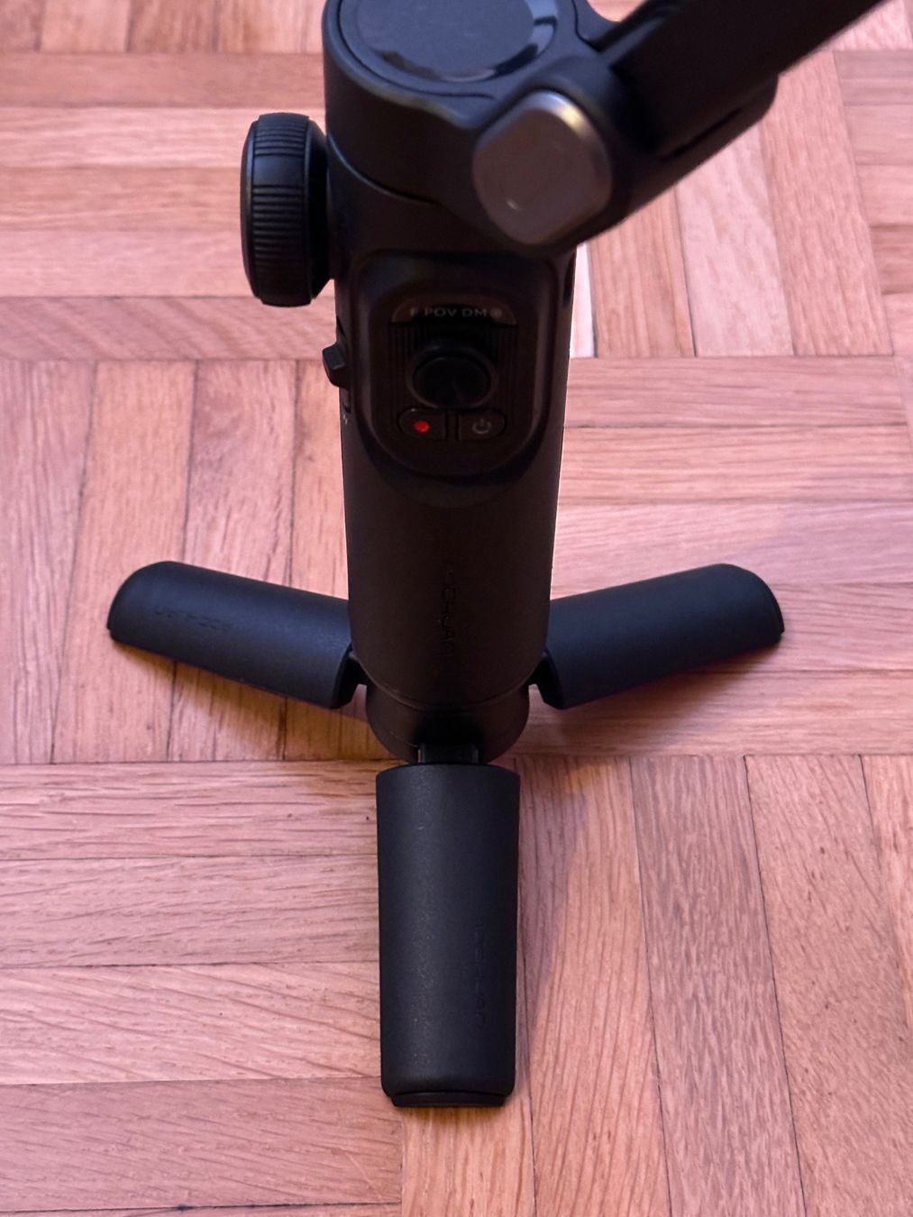 Staffe: Aochuan 3-Achsen Smartphone Gimbal mit Licht – Nuovo (secondo la descrizione) da Pfäffikon ZH venduto da 0iB4F 3