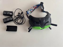 Lunettes FPV DJI V2 avec 2 batteries et accessoires - Impec!