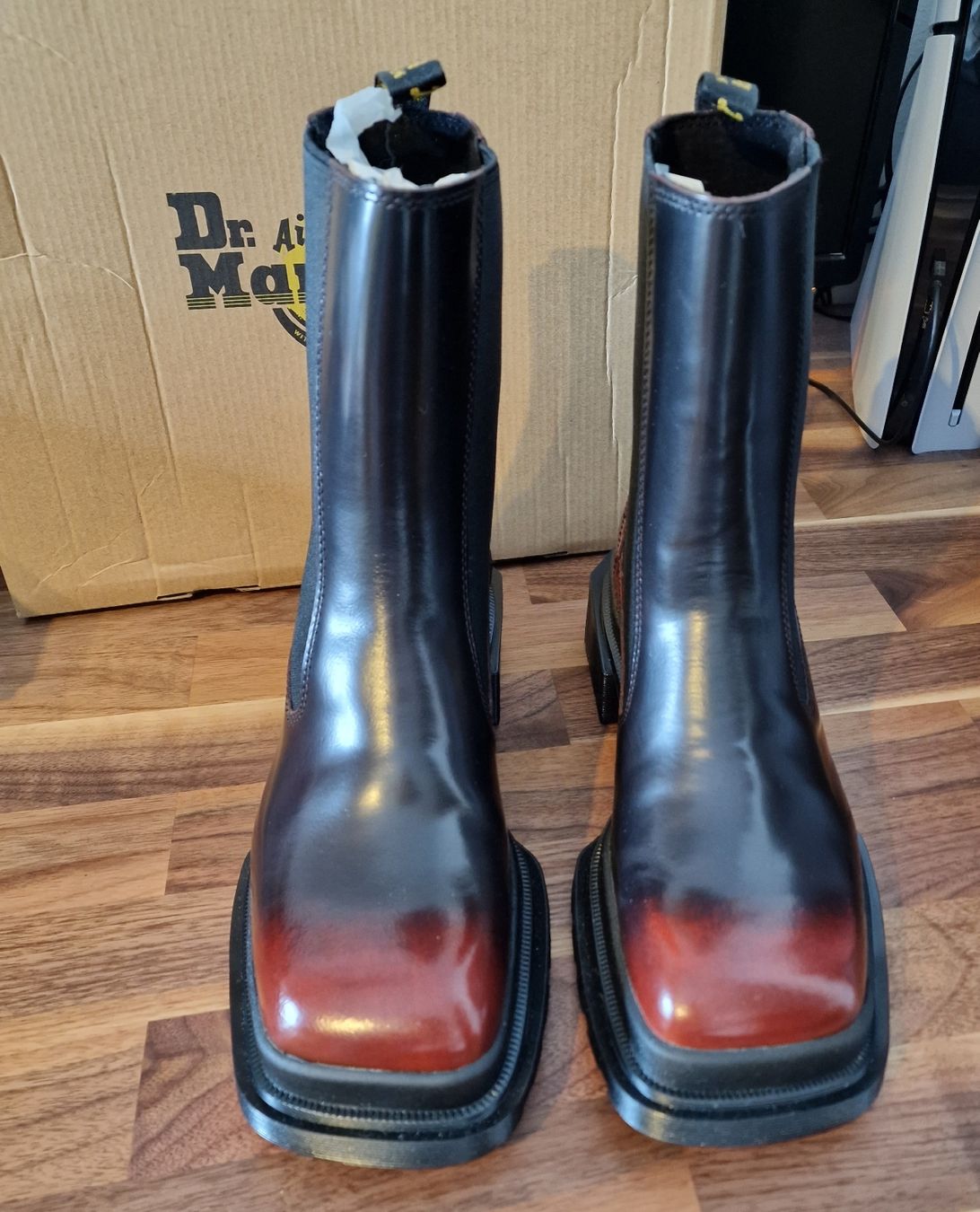 Dr. Martens Scarpe da donna: Dr. Martens Gr. 39 OVP Cherry Red/ black – Nuovo e nell'imballaggio originale da Schlieren venduto da jen_x559 4