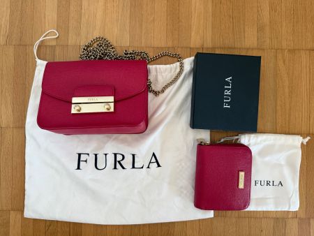 Furla - Umhängetasche & Portemonnaie- rotes Leder