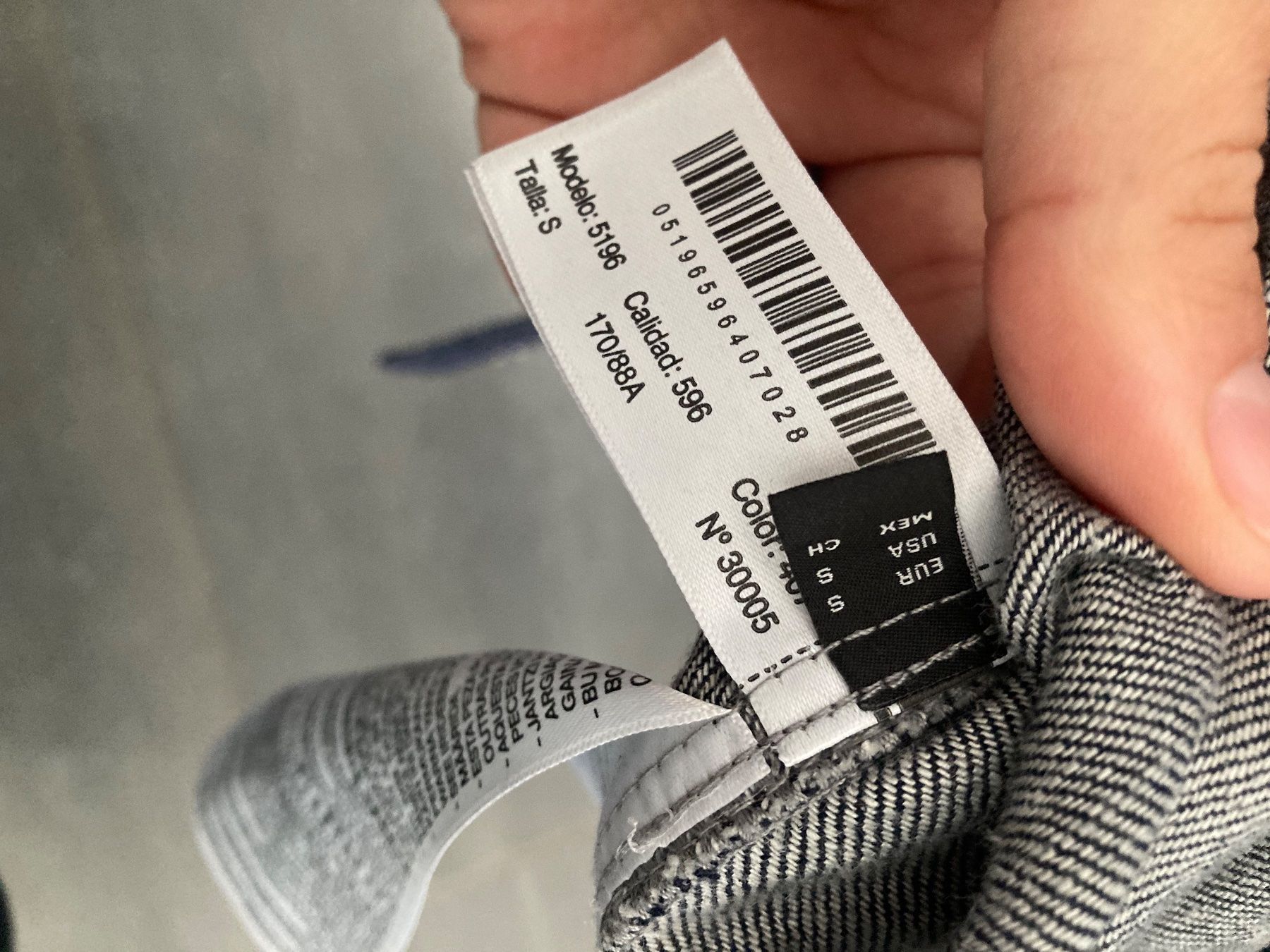 Massimo Dutti Vestes: Leichte Jeans Jacke – Neuf (Voir description) à Zürich par san_lv28 2