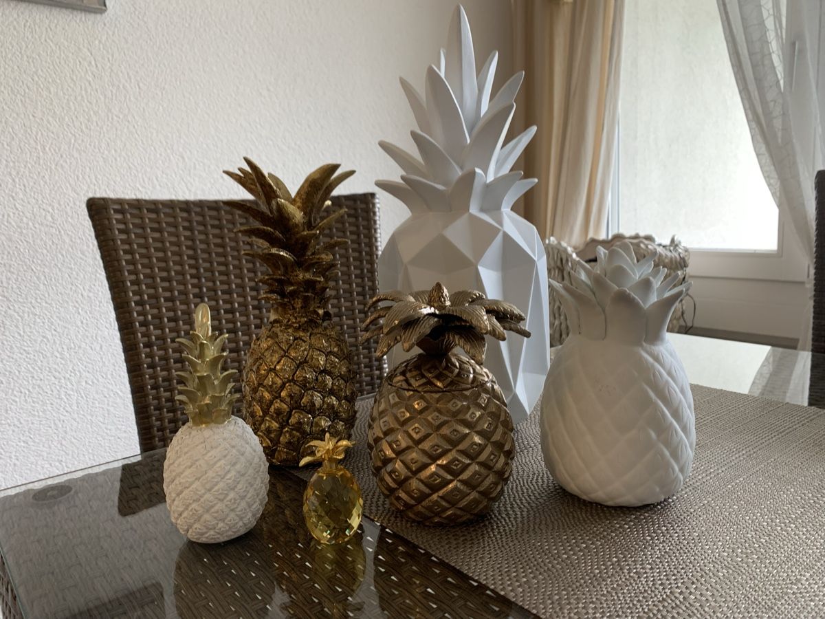 Pfister Alle Dekorationen: 6 Deko Ananas Gold Weiss🍍🍍🍍🍍🍍 – Neu (gemäss Beschreibung) aus Emmenbrücke von Dior09 2