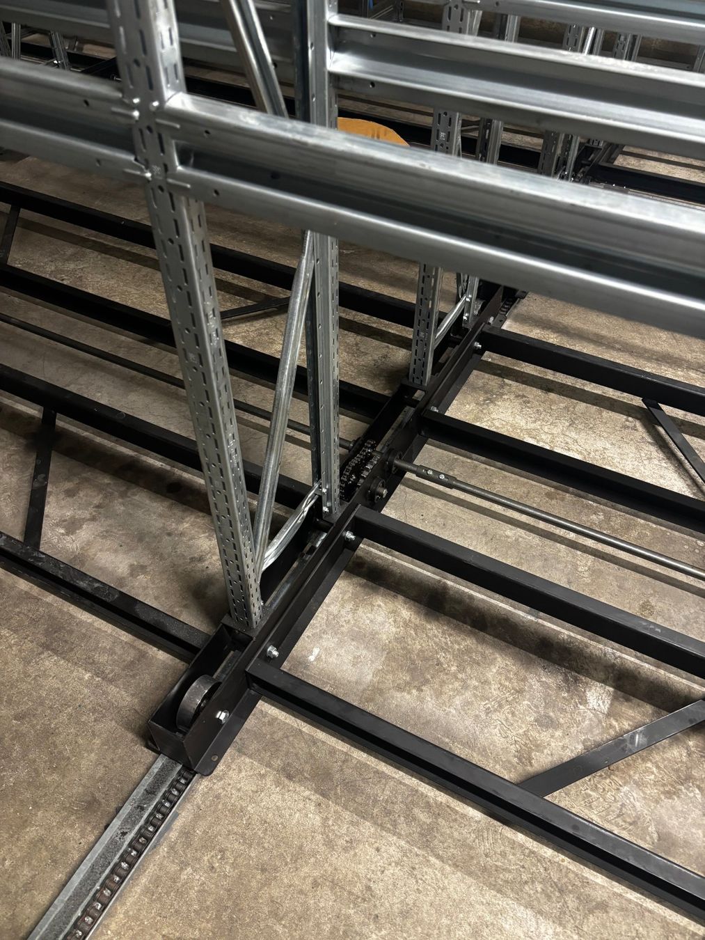 Scaffali: Räder / Reifenregal schiebbar mit Rollen – Usato da Wetzikon ZH venduto da ATAG8623 2