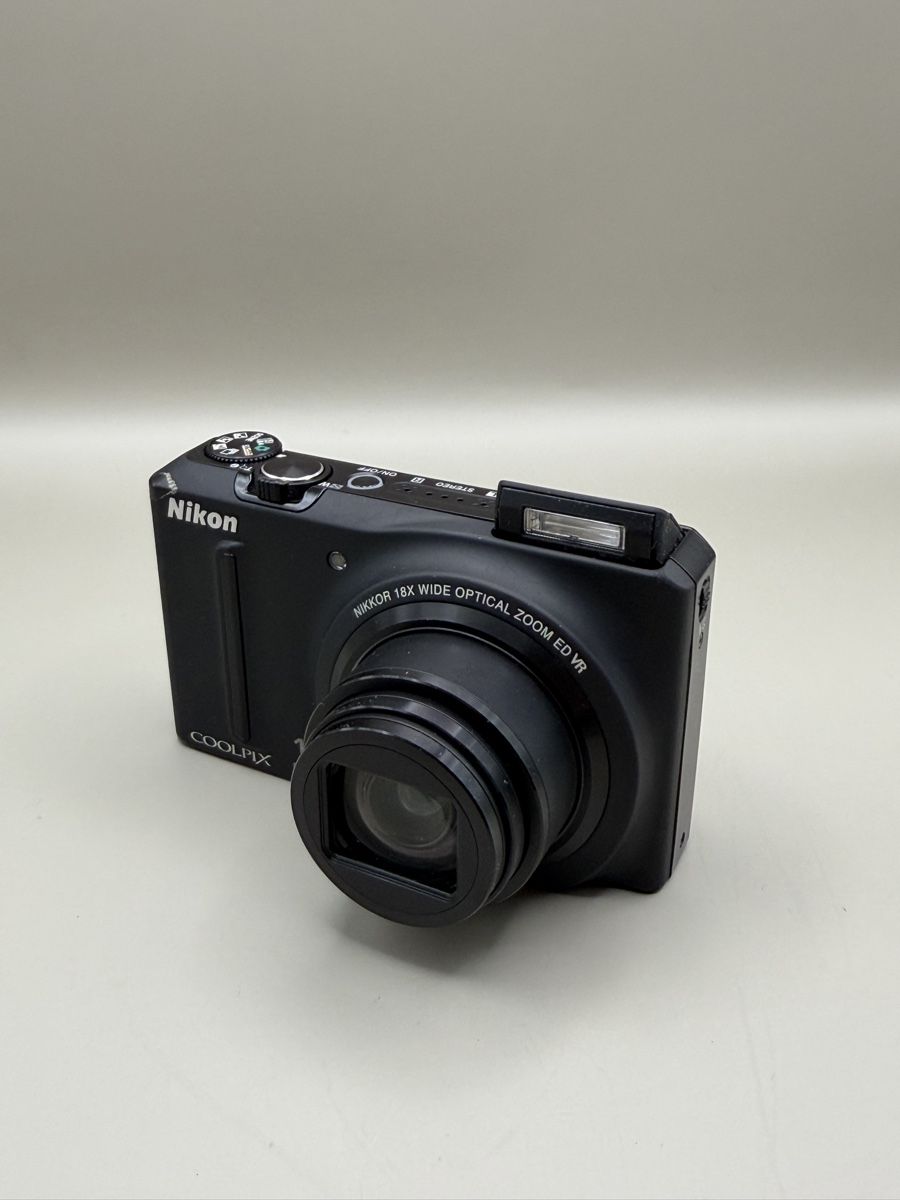 Nikon Fotocamera: Nikon Coolpix S9100 Digitalkamera – Usato da Bern venduto da RussianDoll