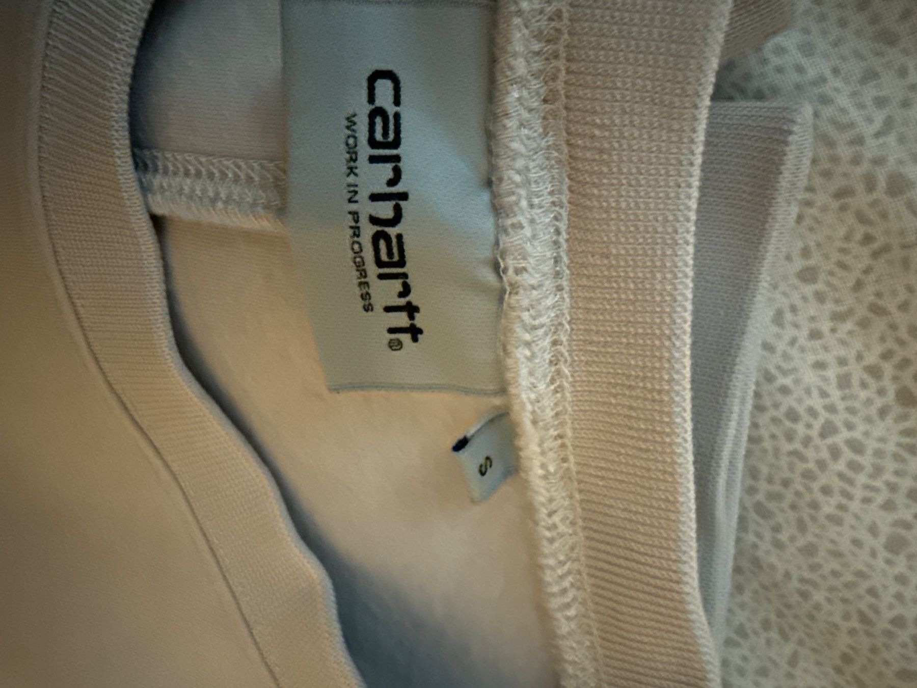 Carhartt Pullover & Sweatshirts: Carhartt Sweater Pullover grau Grösse S – Gebraucht aus Oberwil BL von Zenga60 1