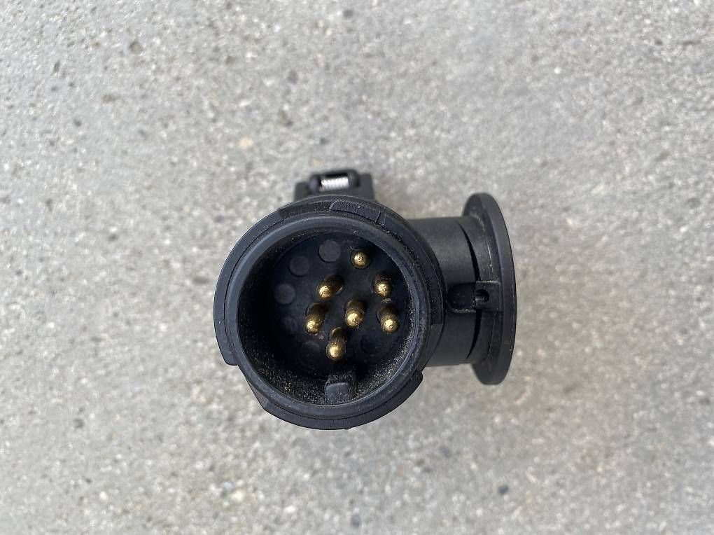Laufwerke & Adapter: PKW -ANHÄNGER ADAPTERKABEL 7 POLIG – Gebraucht aus Boll von pet_p87r 1