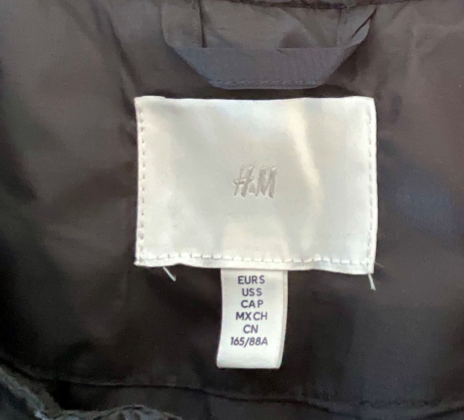 H&M Mäntel: ärmelloser Stepmantel – Gebraucht aus Davos Clavadel von panorama01 3
