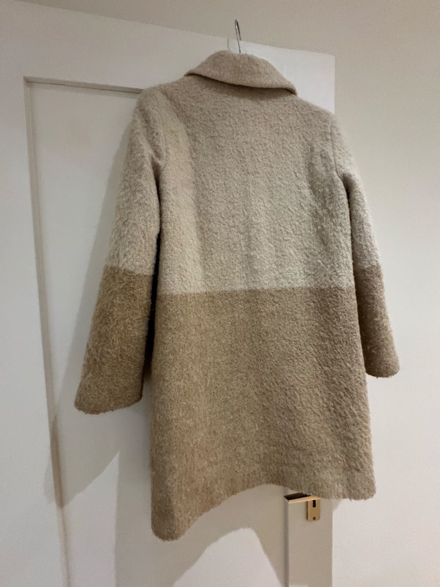 Cappotti: Caractere wool coat D36, F38 – Usato da Horgen venduto da TeaSwiss 1