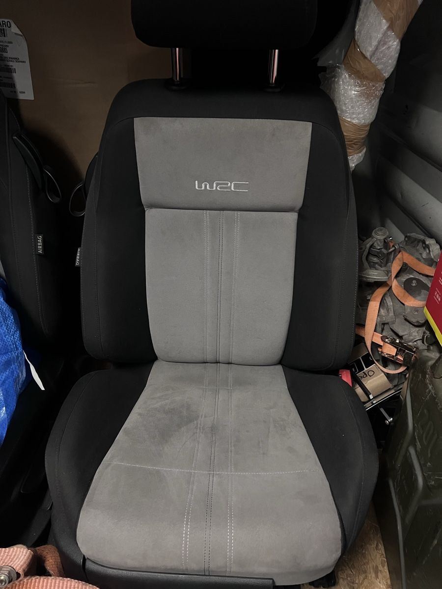 VW Accessori per altri veicoli: VW Polo 6R WRC Sitze – Usato da Buchs ZH venduto da scarah 1