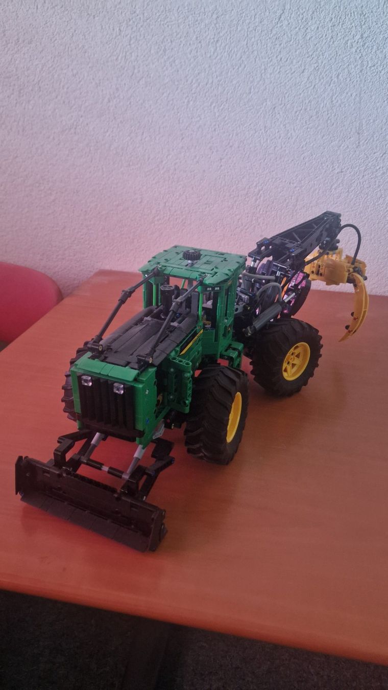Traktoren: Lego Technic John Deere 948L-II Harvester 42100 – Gebraucht aus Sirnach von Giordi1 1