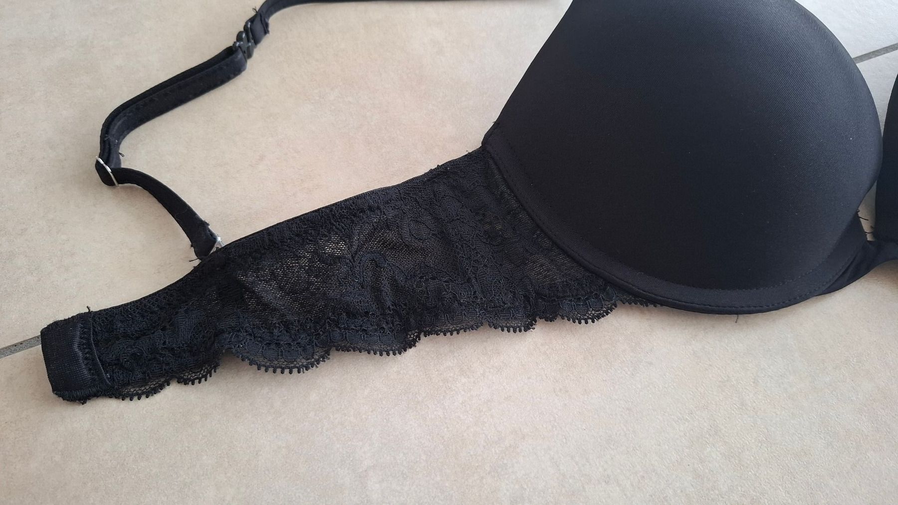 Hunkemöller Sonstige Unterwäsche: Hunkemöller Push-Up BH -  Grösse 70C – Neu (gemäss Beschreibung) aus Rickenbach b. Wil von VeryLovelyThings 1