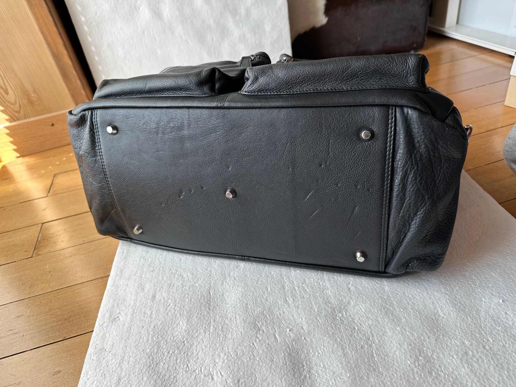 Taschen: Geräumige Leder Tasche schwarz von Kitchener items – Neu (gemäss Beschreibung) aus Gümmenen von FelizitasHermann 4