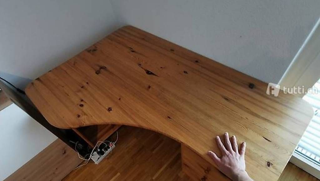 Bureaux: Schreibtisch Holz – D'occasion à Dietikon par Annika_Sa