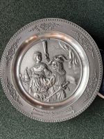 Etain massif 600g assiette Rembrandt et Saskia 1634