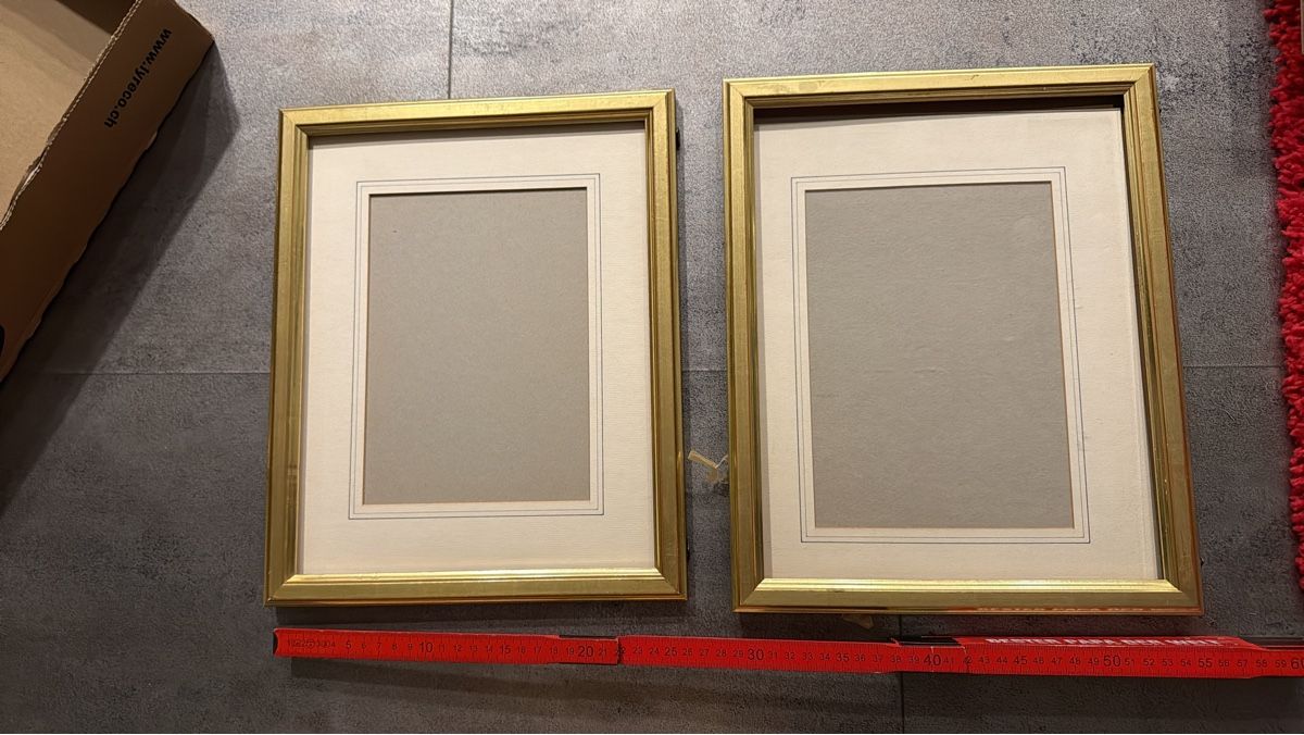 Cornici: 2 Bilderrahmen Gold passepartout gebraucht – Usato da Meienberg venduto da sony252