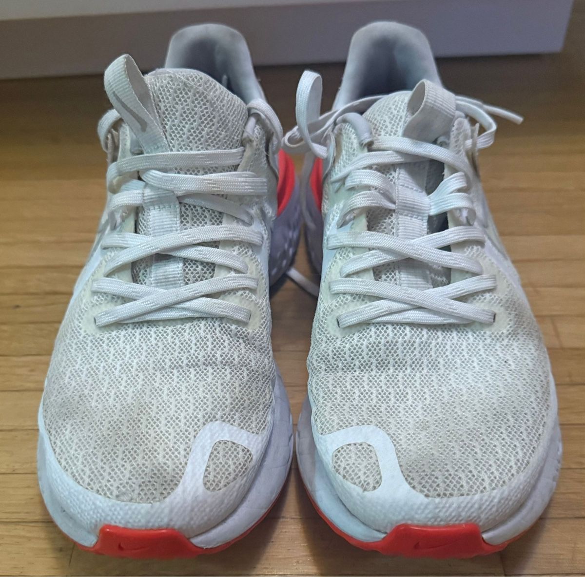 Nike Damenschuhe: Nike Womens Legend React 2 Running Sneakers – Gebraucht aus Opfikon von Luis144 5