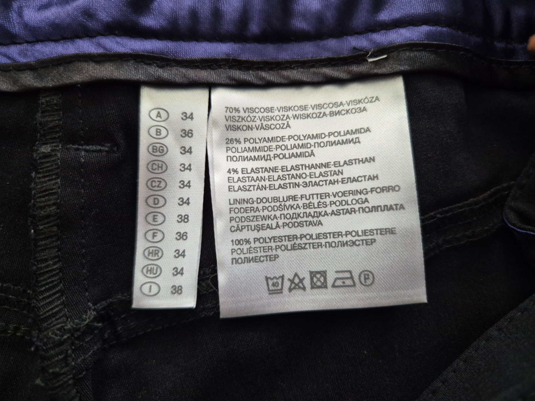 Pantaloni: Schwarze Hosen Clockhouse – Usato da Oberentfelden venduto da Natallia. 3