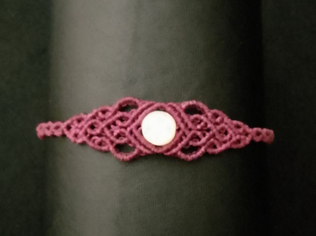 Bracciali & Braccialetti: handgemachtes Makramee Armband mit echter Perlmutt Perle – Nuovo (secondo la descrizione) da Pfäffikon ZH venduto da Emporos_42 1