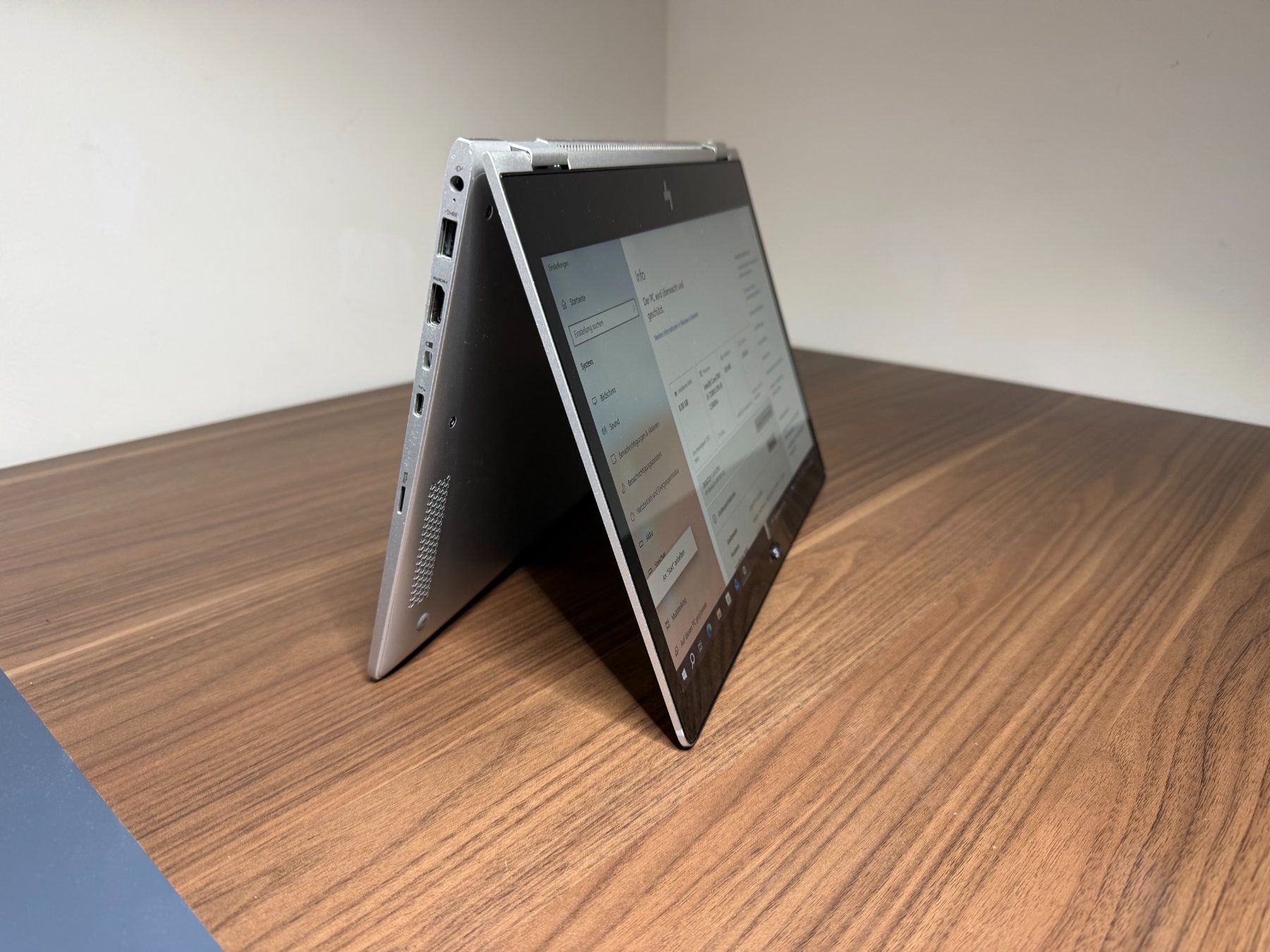 Hewlett Packard Notebook: HP Elitebook x360 1030 G2 Convertible mit Touchscreen – Usato da Zürich venduto da muha 3