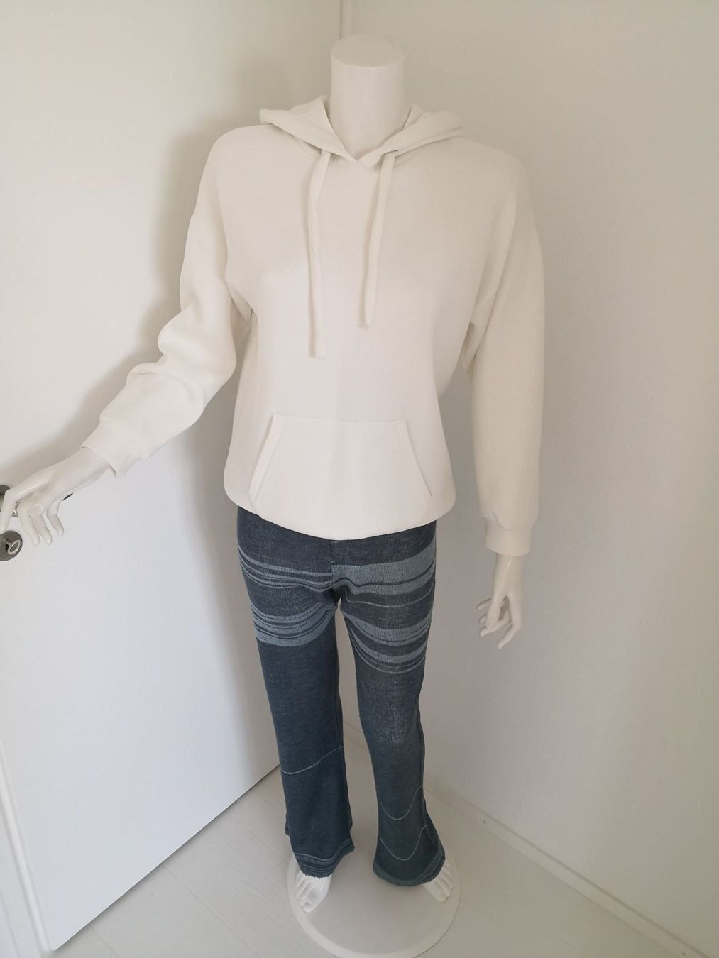 Mango Pullover & Sweatshirts: 🤩MANGO HOODIE-PULLOVER WEISS & MISSONI P. – Gebraucht aus Olten von Naja-Twins-Twins 5