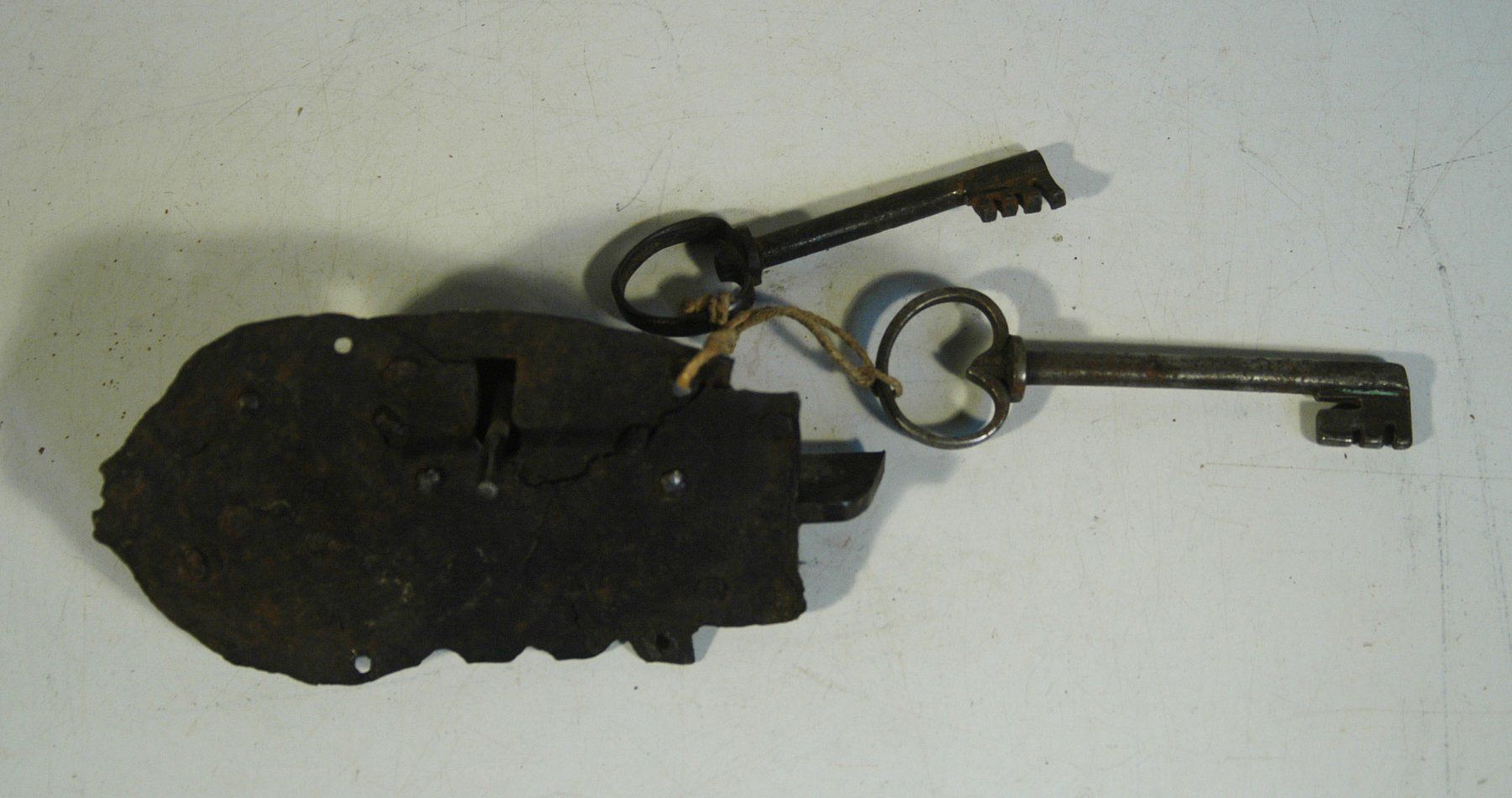 Cadenas: Antikes Schloss mit Schlüsseln – D'occasion à Herisau par Wisen 5