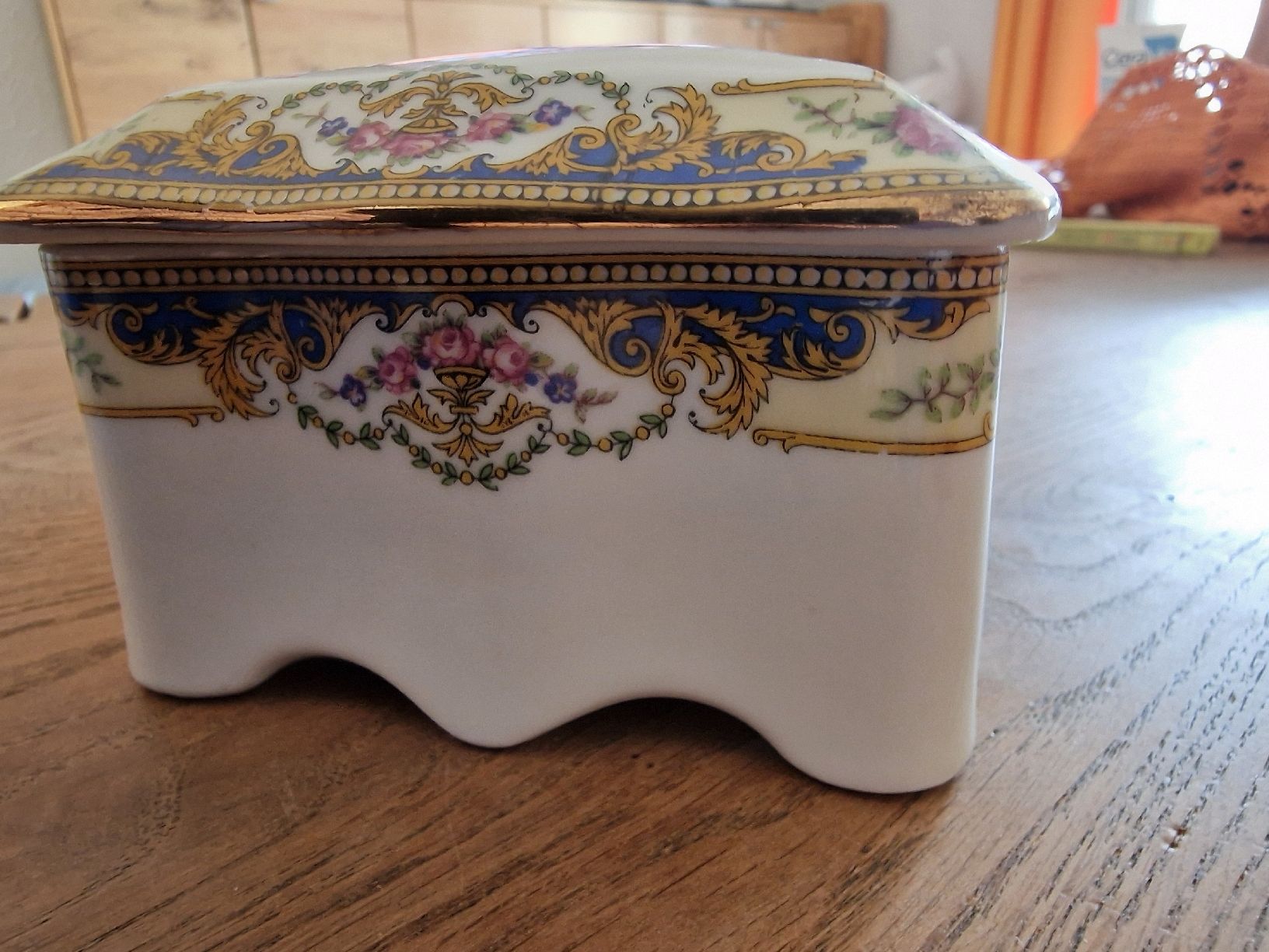 Tutte le decorazioni: Florale Porzellan Deckeldose – Usato da Emmenbrücke venduto da clodilaus 5
