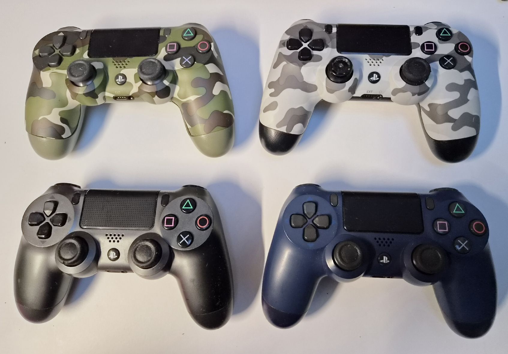 Sony Controller: 4x Original Sonx PS4 Controller – Usato da Buchs AG venduto da Spooky979