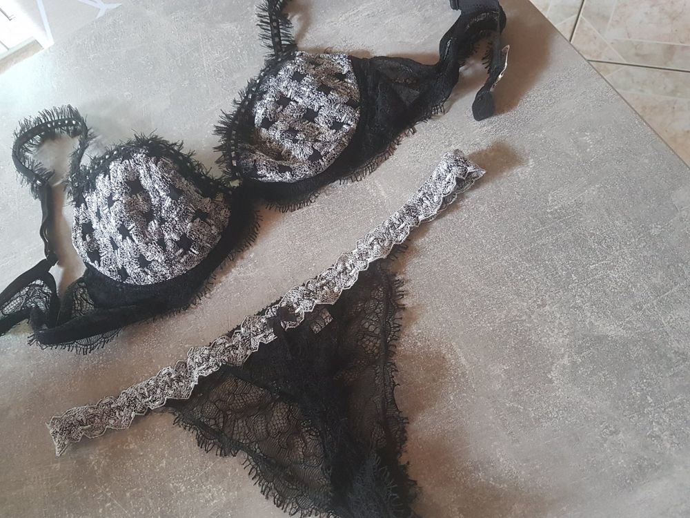 Soutien-gorge Bustier Lise Charmel Taille 90F (US 34F) Couleur Vanille - Neuf Avec étiquettes