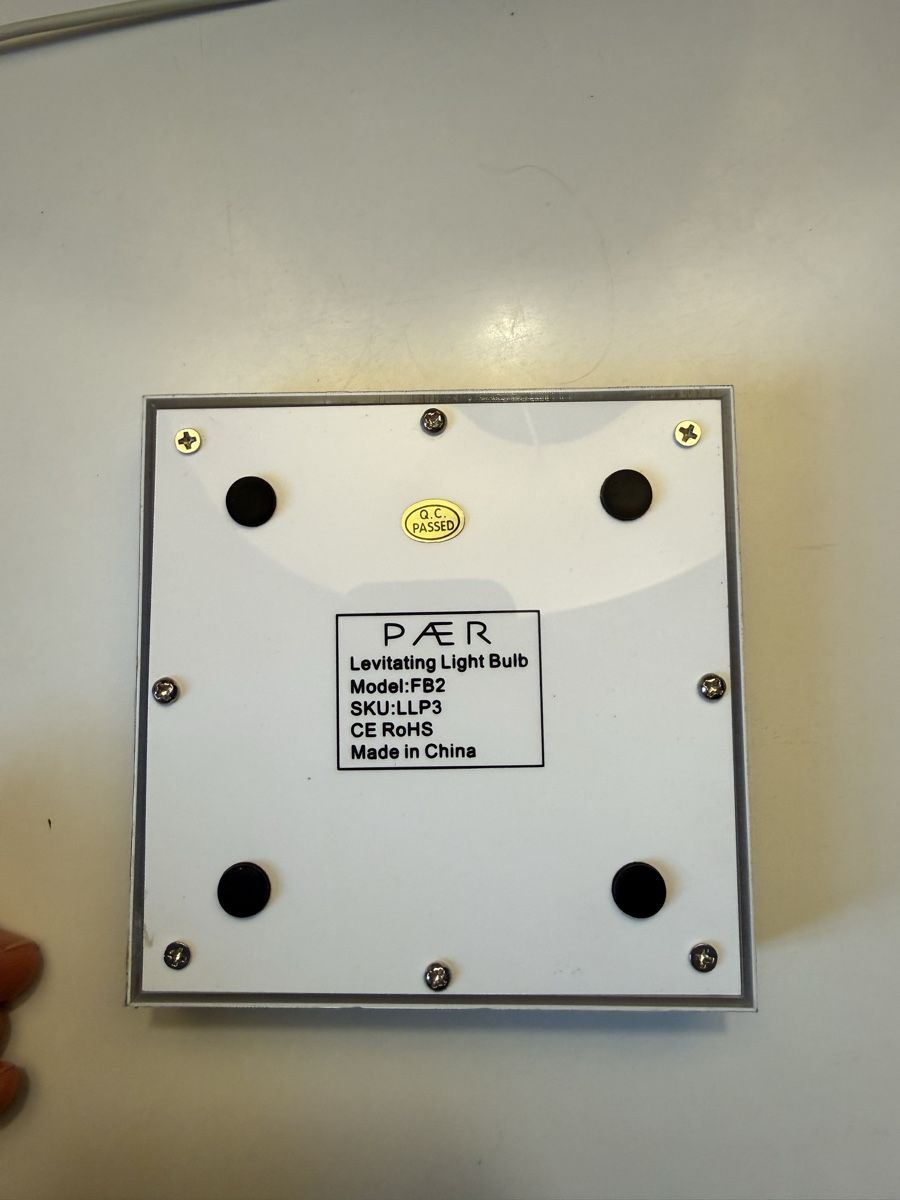 Lampade: Lampe en lévitation magnétique – Nuovo e nell'imballaggio originale da Genève venduto da Benito27 4