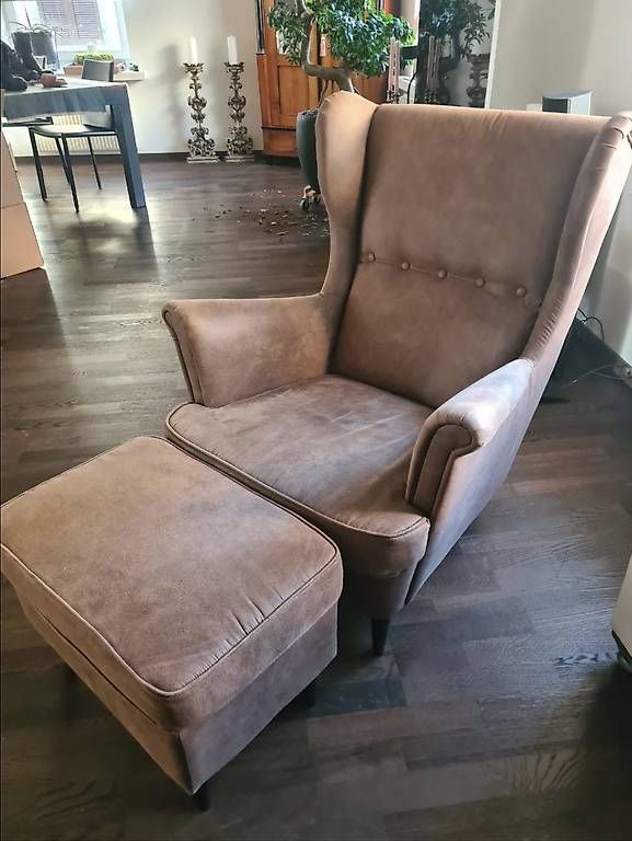 Poltrone: Strandmon Sessel mit Hocker von IKEA – Usato da Landschlacht venduto da sibio 1