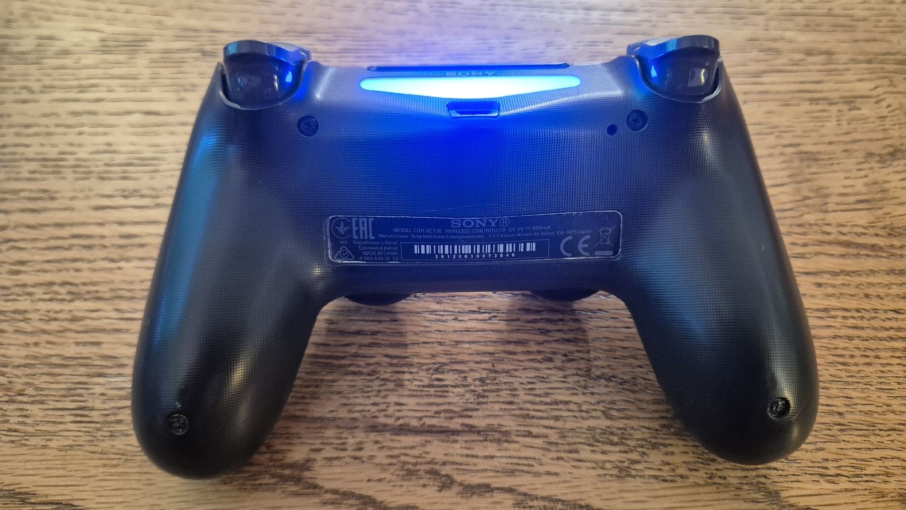 Sony Controller: Original Sony PS4 DualShock 4 V2 Controller Schwarz – Gebraucht aus Au SG von KonsoleWerk 2