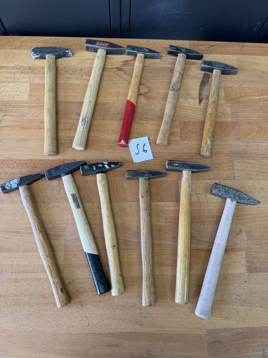 Tous les outils: Werkzeug verschiedene Hammer 11 Stk. – D'occasion à Beckenried par chef3945