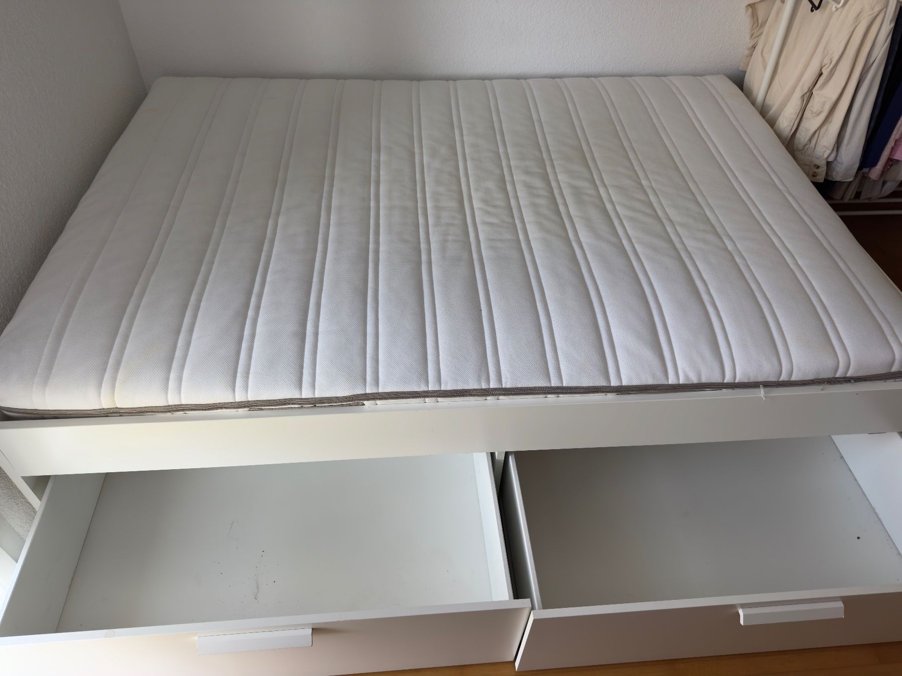 Betten: Bett mit Matratze – Gebraucht aus Therwil von RF1