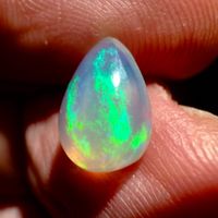1.50 ct - Natural Opal - Fantastic play of colors