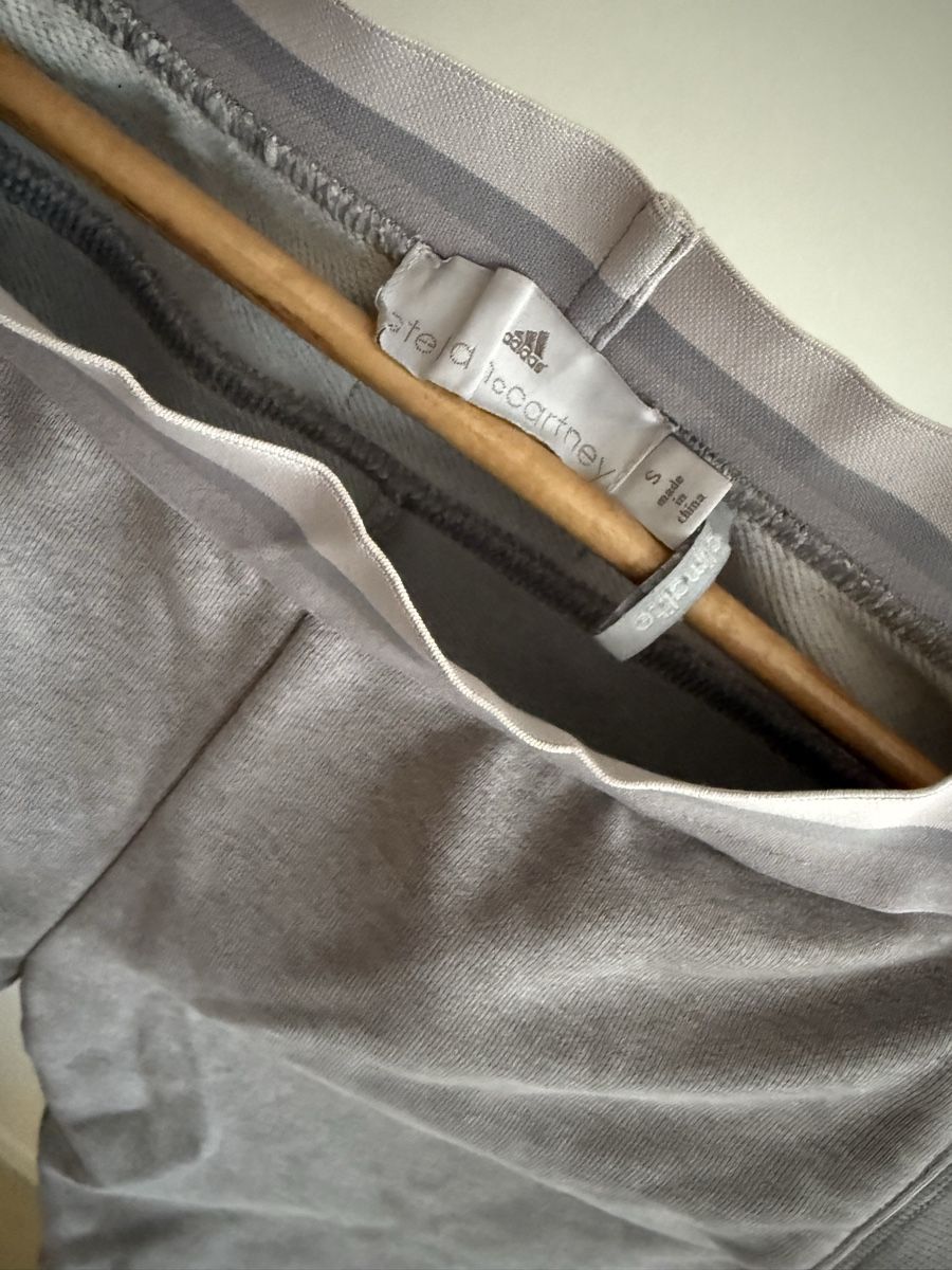 Stella McCartney Pantalons: Stella McCartney Joggers, GR S – D'occasion à Unterägeri par Lerchemeerenge 1
