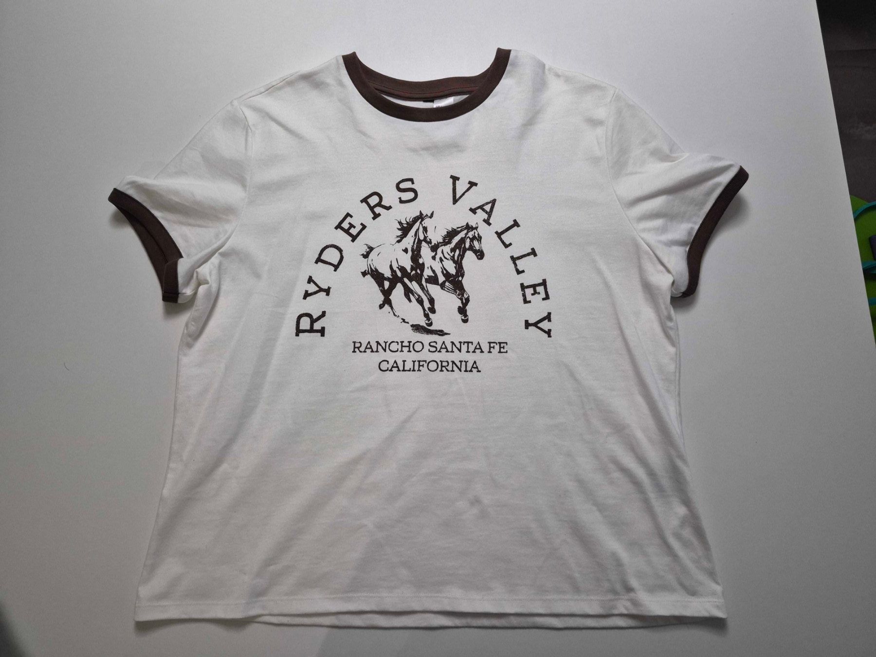 H&M T-shirt: Weisses T-Shirt H&M Gr. L – Nuovo (secondo la descrizione) da Weinfelden venduto da suvash13