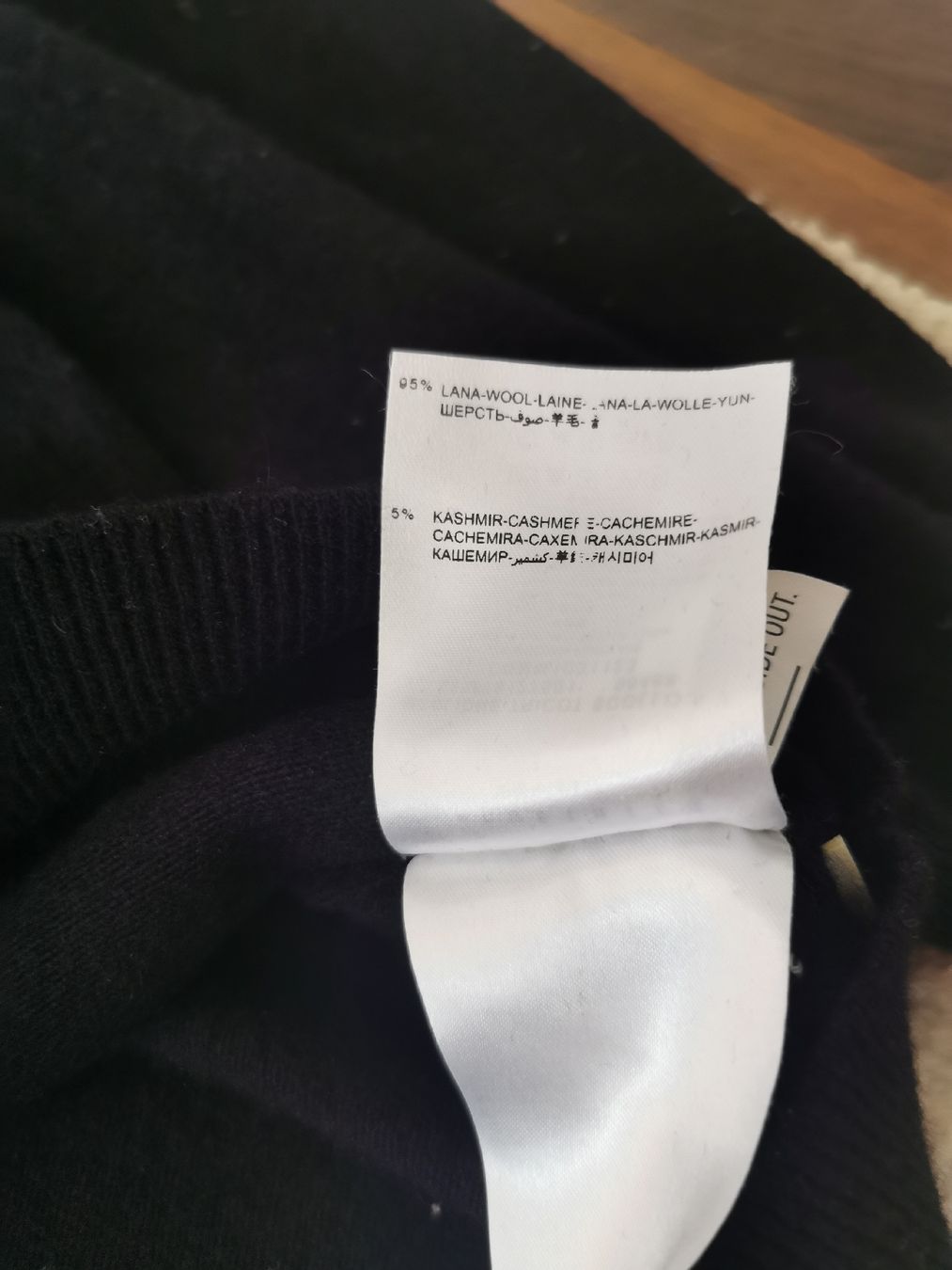 Maglioni & Felpe: Pullover WOLLE/Kaschmir Grösse L schwarz, CERUTTI – Usato da Erlenbach ZH venduto da alisamilana 4