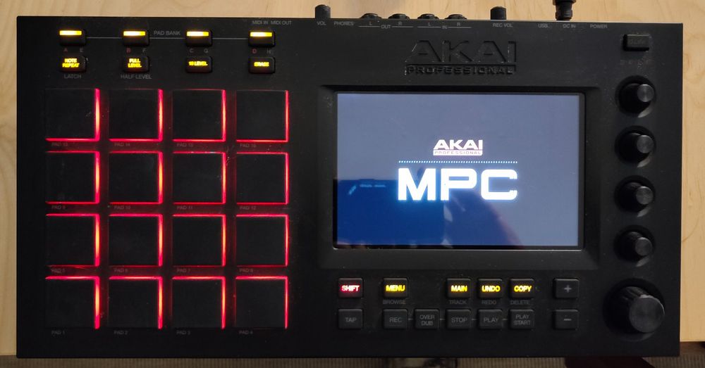 Akai MPC Touch (Gebraucht) in Rheineck für CHF 220 – nur Abholung auf ...