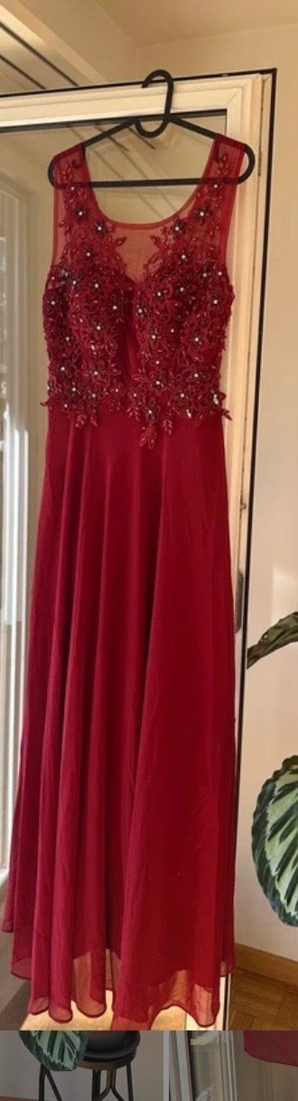Kleider: Rotes Abendkleid L/XL – Gebraucht aus Zürich von sas_2n5x 1