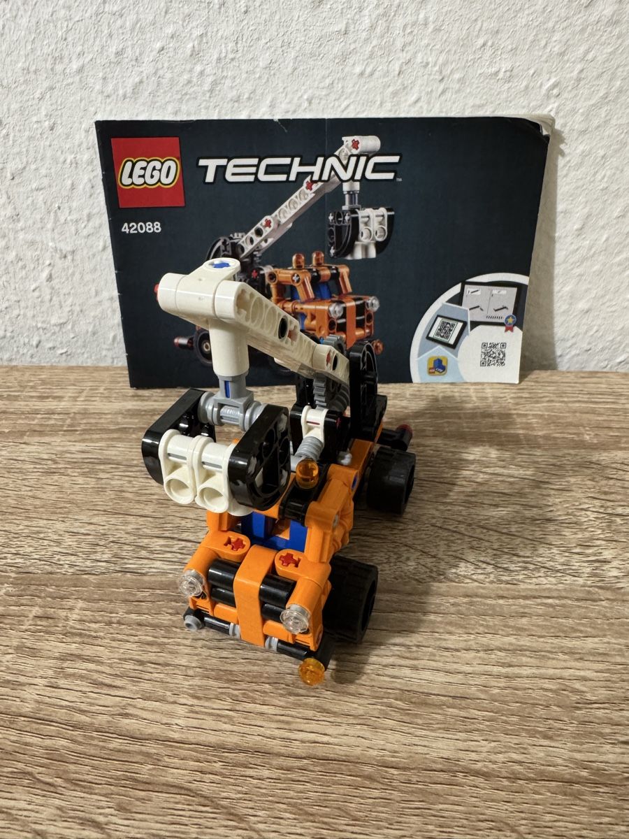 Lego Kit di costruzioni: LEGO TECHNIC 42088 La nacelle élévatrice – Usato da Genève venduto da AS27 1