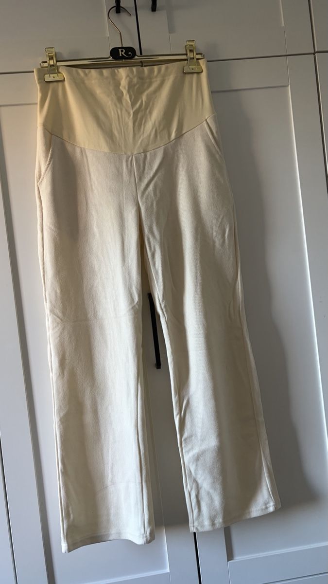 Pantaloni: Umstandshose Creme Grösse M  – Usato da Rapperswil SG venduto da Natalia_Ruzhyna