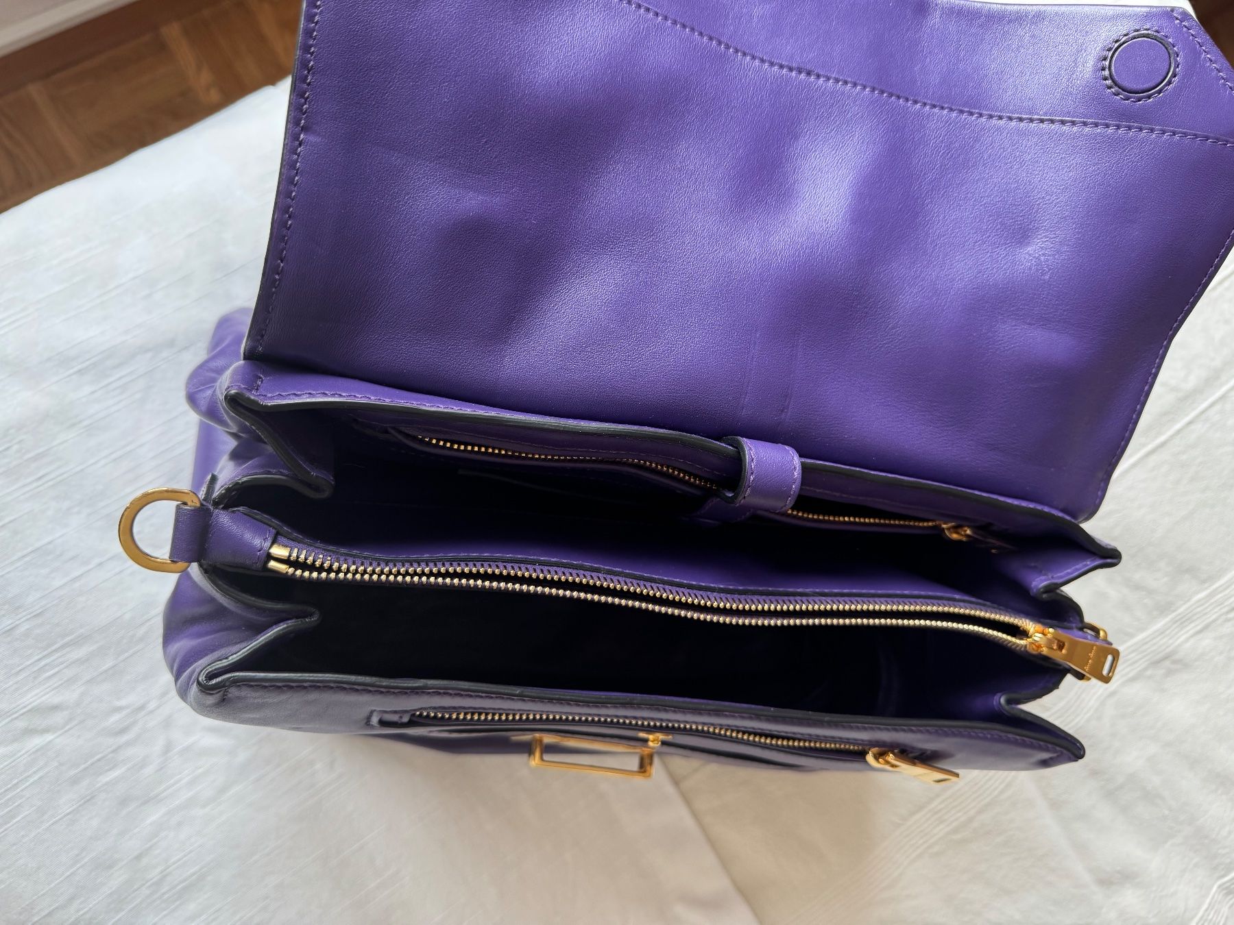 Miu Miu Taschen für Damen: MIU MIU Tasche – Neu (gemäss Beschreibung) aus Zürich von nad_8tc8 5