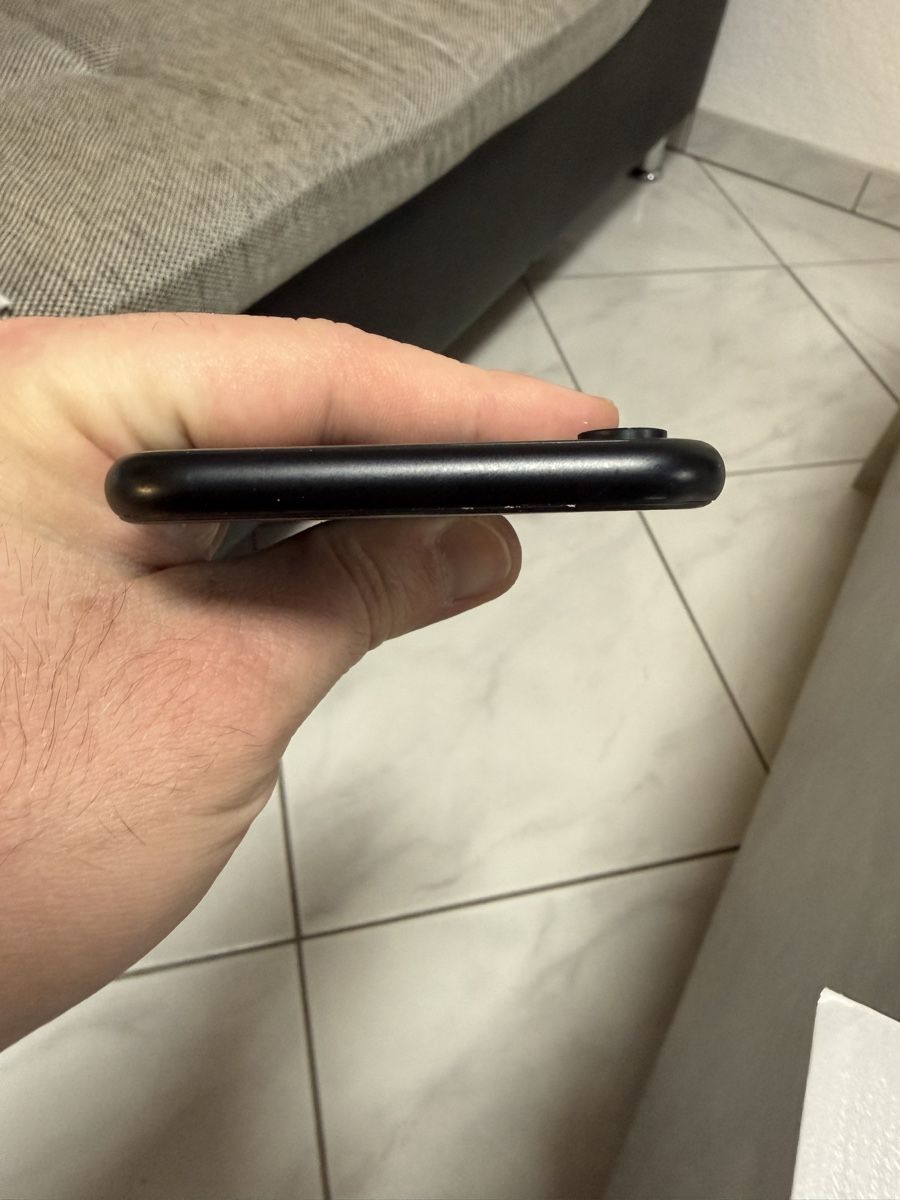 Apple Telefoni cellulari / Smartphones: iPhone XR 64Go Black – Difettoso da Payerne venduto da Kikas 5